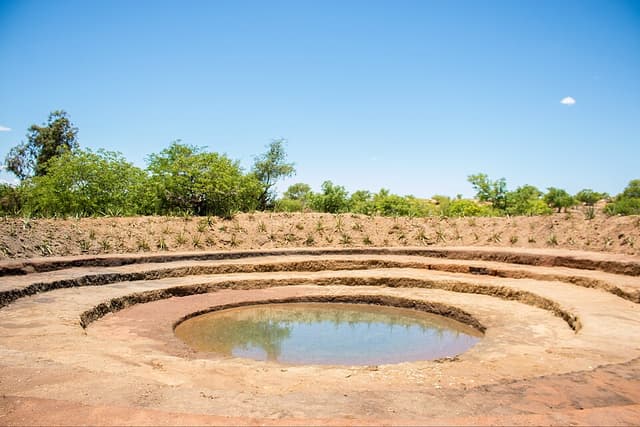 USAID in Madagascar building water catchments